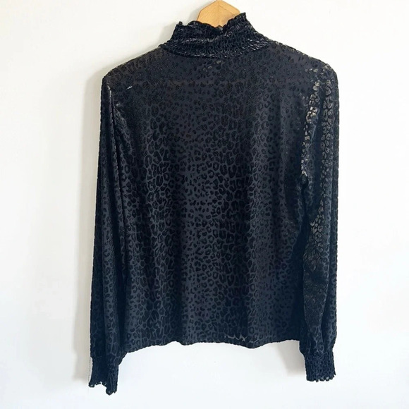 WHBM Black burnout mock neck long sleeve blouse top in leopard velvet size M - Picture 5 of 7
